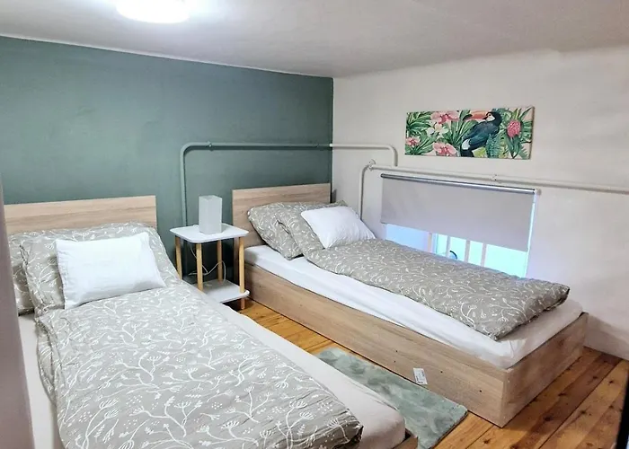 Daire Calm And Elegant With Ac In The Downtown *